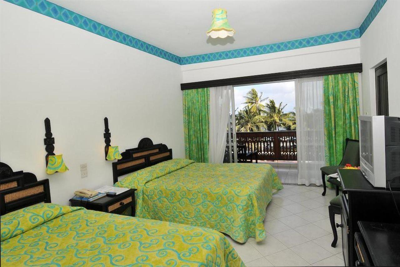 Bamburi Beach Hotel Extérieur photo
