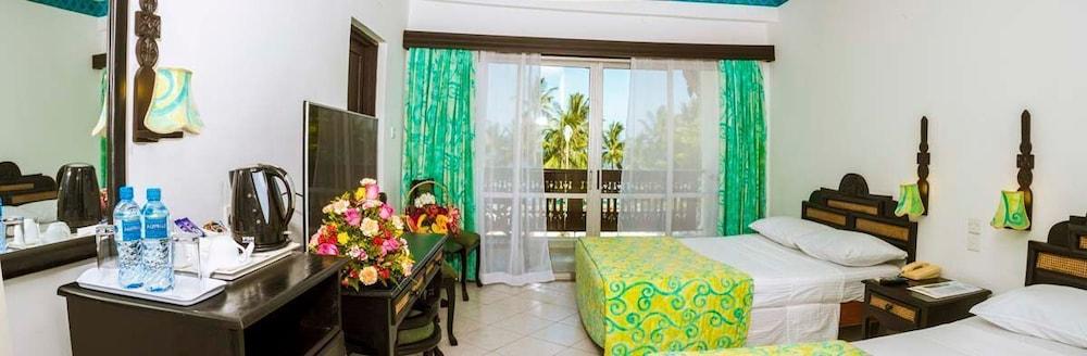 Bamburi Beach Hotel Extérieur photo