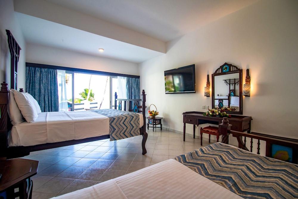 Bamburi Beach Hotel Extérieur photo