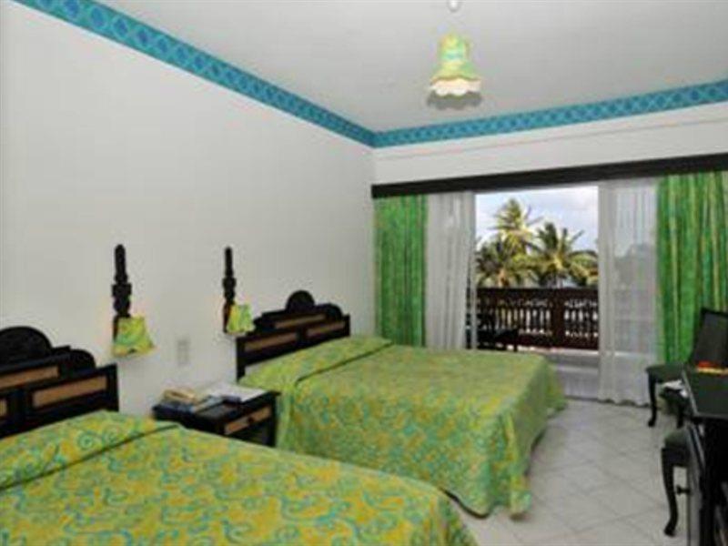 Bamburi Beach Hotel Extérieur photo